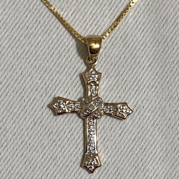 Gold Plated 925 Sterling Silver Necklace w Gold & Silver Two-Tone Cross Pendant - Picture 1 of 7
